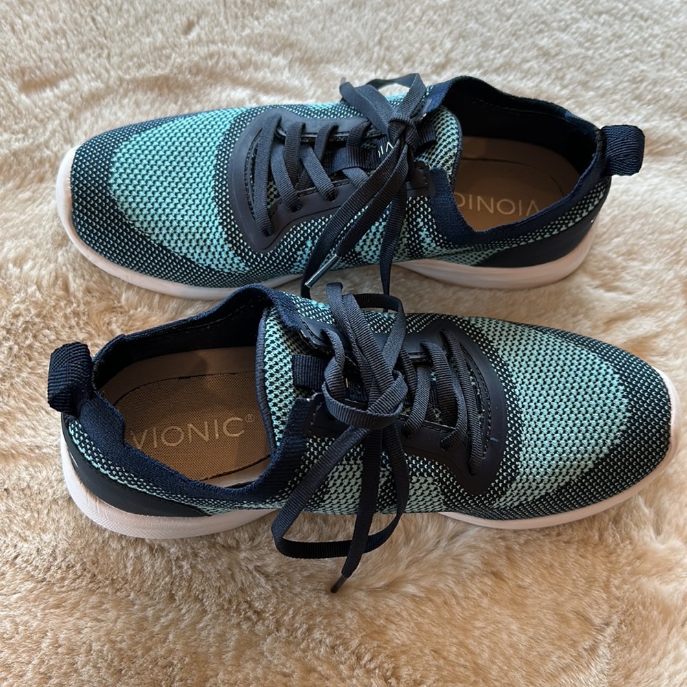 Vionic sneakers